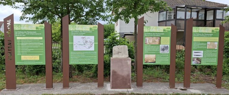 Aménagement d'un square et théâtralisation de l’aire de départ du GR531